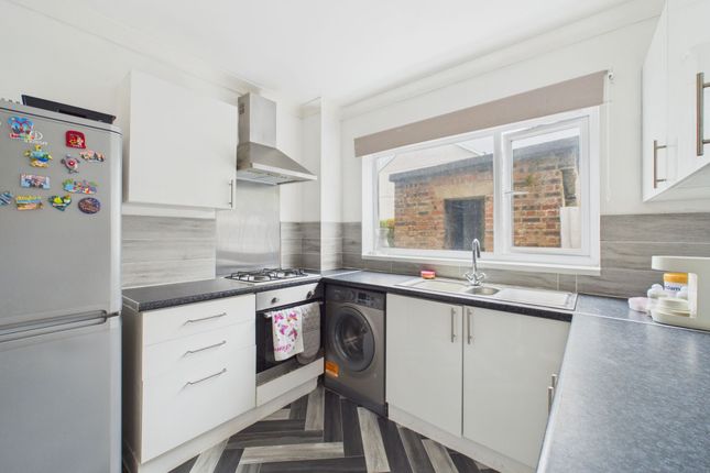 20 Derwent Street, Llanelli photo 2