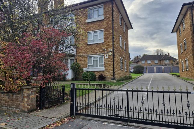 2 Bed Flat To Rent The Paddocks, Wembley Ha9