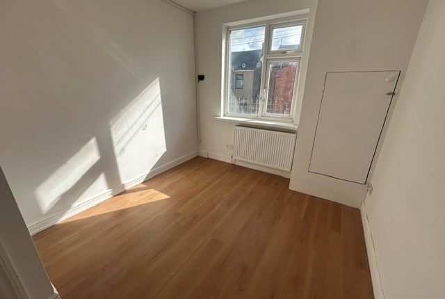 69, Blackpool photo 2