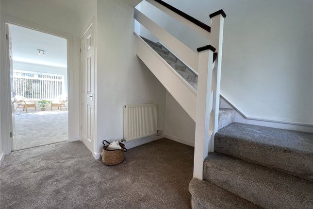 21, Flemish Close, Tenby photo 2