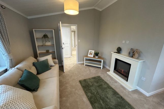 2-bed caravan on Cliffs Drive, Sandy Bay Residential Resort, £329,000