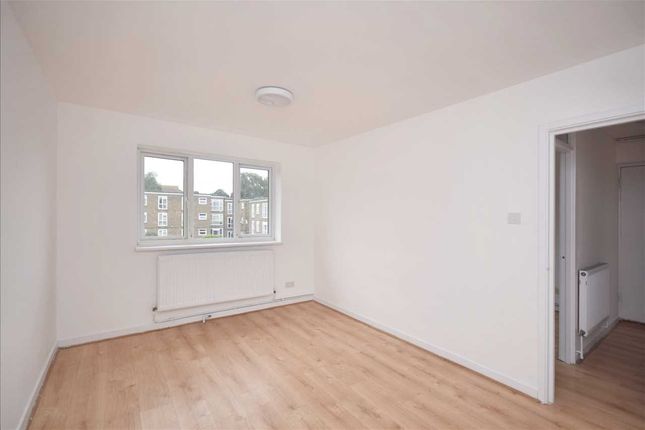 23, Jengar Close, Sutton photo 5