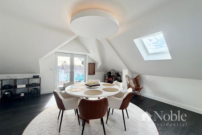 5 Chigwell Heights, 212, Manor Road, Chigwell photo 5