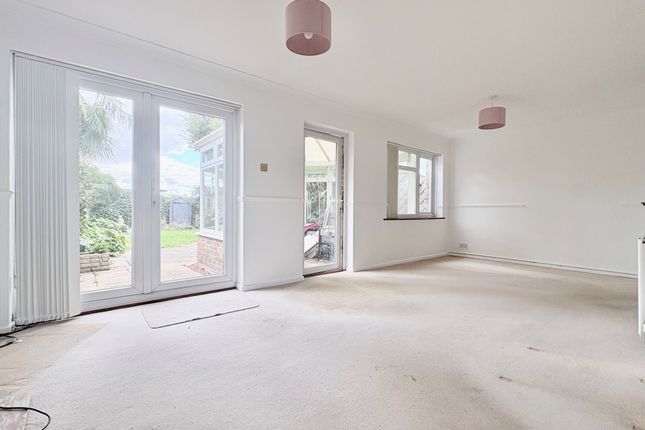 11, Beyers Gardens, HODDESDON photo 3