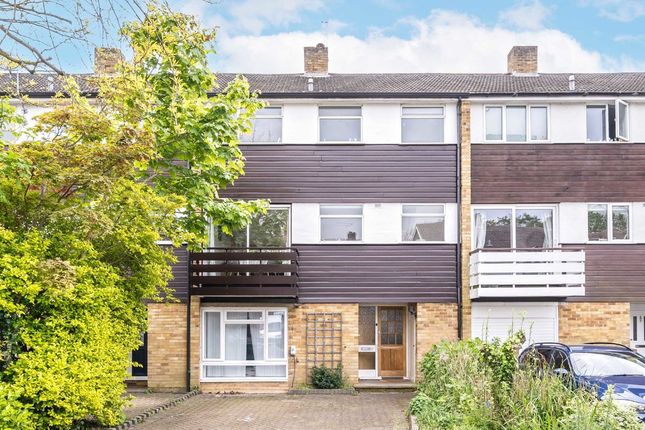 Thumbnail Property to rent in Kenton Avenue, Sunbury-On-Thames
