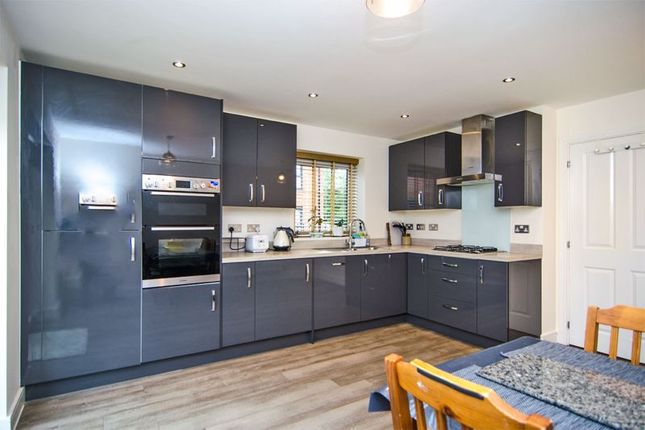 22, Towpath Drive, Walsall photo 3