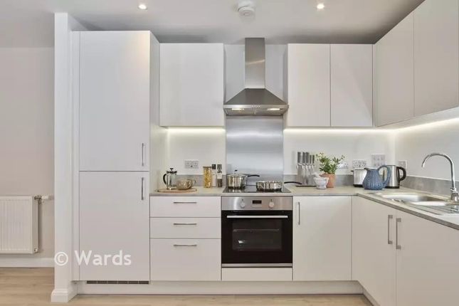 1-bed flat on 344, Founders Court South, Dartford, £245,000