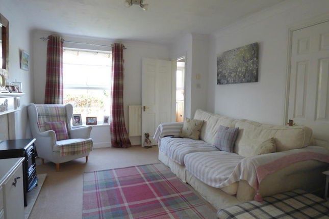 25, Camelia Close, Littlehampton photo 2