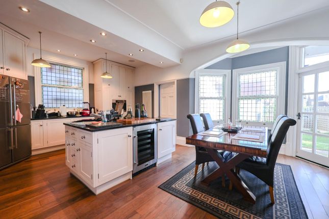 Oaklands, 1, Canewdon Road, Westcliff-On-Sea photo 4