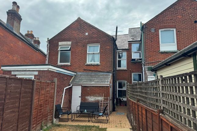 6 Stanley Road, Cowes photo 2