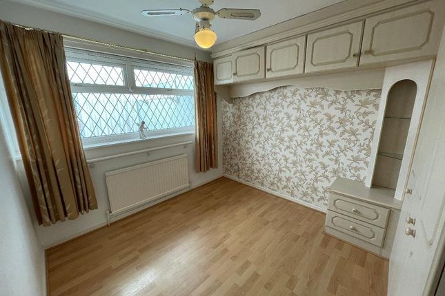 28, Winchester Close, Hull photo 3