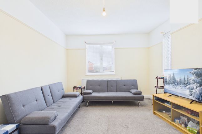 390A, Bowes Road, Southgate photo 4
