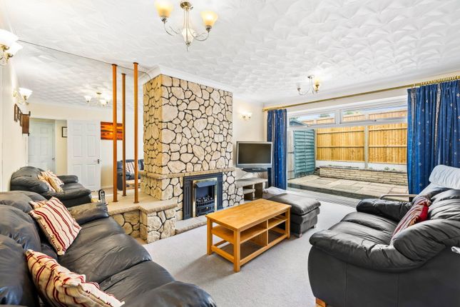 37, Inholmes Park Road, Burgess Hill photo 4