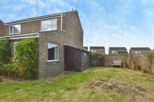 12, Western Drive, Buckinghamshire photo 2