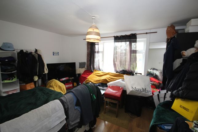 Flat for sale in Eton Avenue, Wembley, Middlesex