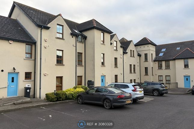 2-bed flat on Dundrum, Newcastle, £929/mo