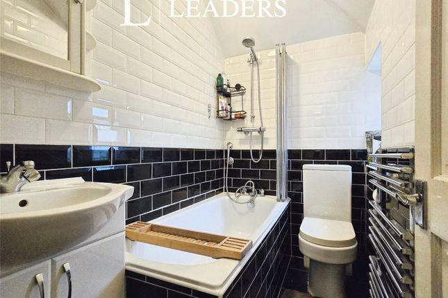 18, Cambridge Road, Gosport photo 4