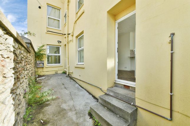 Basement Floor Flat, 75, Stuart Road, Plymouth photo 4