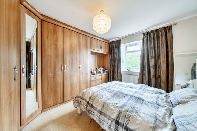 6, Meadway Gardens, Ruislip photo 4