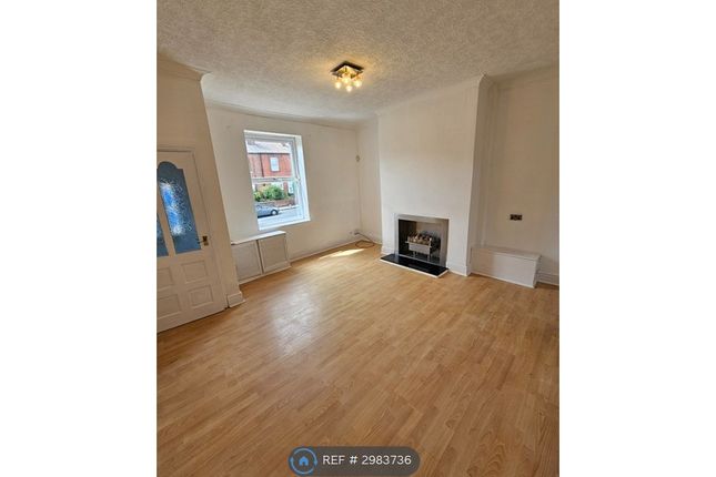 Bolton Road, Kearsley, Bolton photo 3