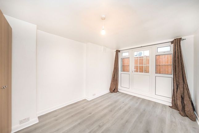 Goldsboro Road, London photo 4