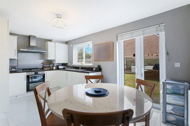 41, Bond Drive, Lanarkshire photo 4