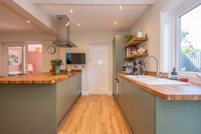 49 Bernard Road, Cromer photo 3