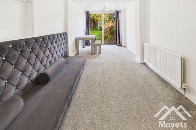 62 Rhodes Avenue, Blackburn photo 5