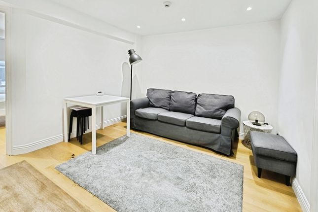 4, Oakfield Street, Exeter photo 3