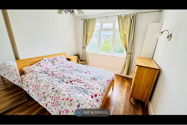 Thumbnail Room to rent in Links Avenue, Morden