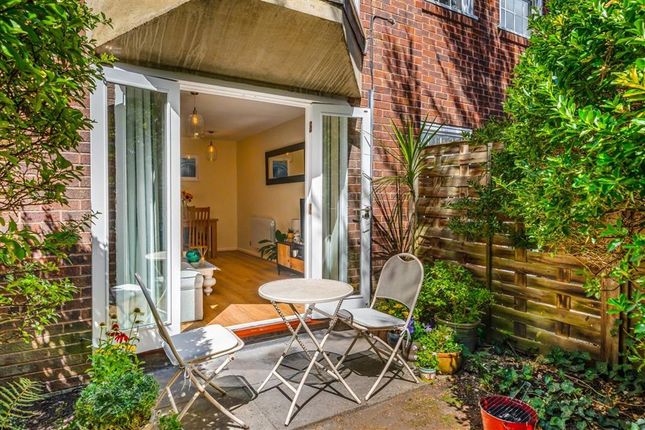 1 Lilac Court, 2, Teddington Park Road, Teddington photo 4