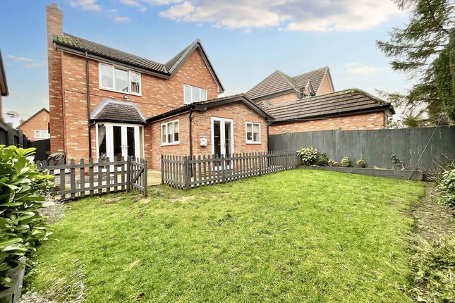 21 Huntersfield, Crewe photo 4