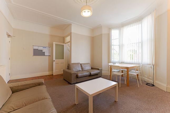24 Ripon Gardens, Newcastle Upon Tyne photo 2