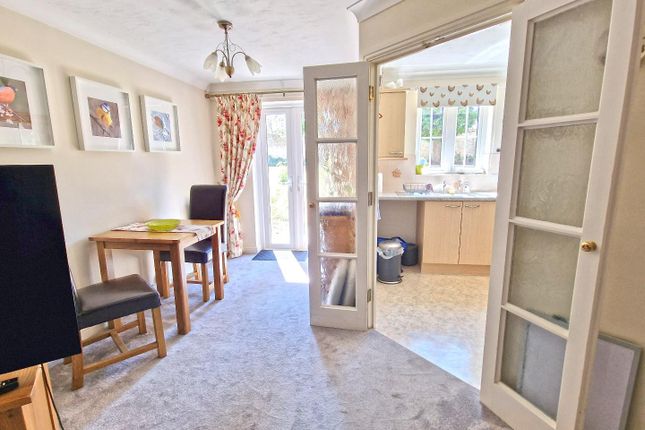 8, Saxon Court, Bicester photo 3