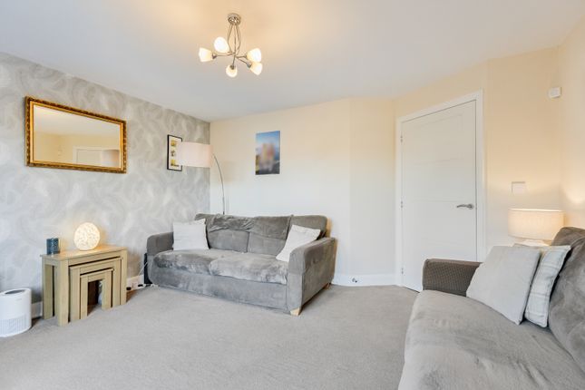 11 Victoria Gardens, Normanton, Wakefield photo 2
