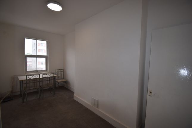 Two-Bedroom Third Floor Flat Ideal For Working Couples- 1850 Pcm