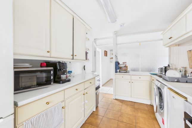 24 Kildare Road, London, Greater London photo 4