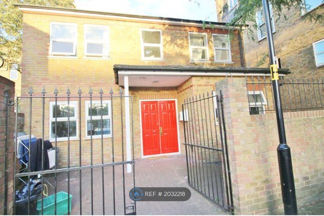 Detached house to rent in Chester Crescent, London