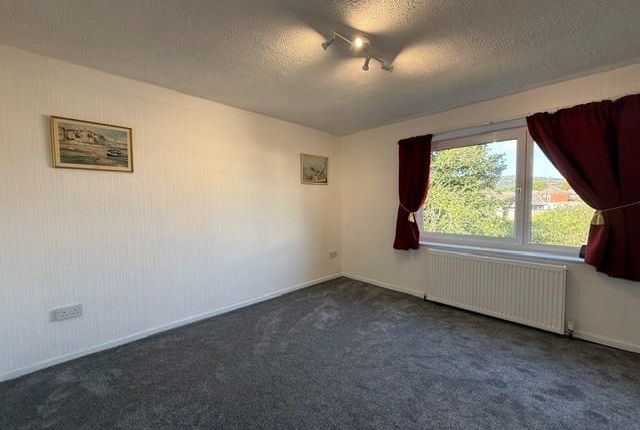 2 Wood View, Preston Old Road, Blackburn photo 2
