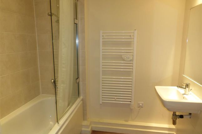 175 Paramount, Beckhampton Street, SWINDON photo 5