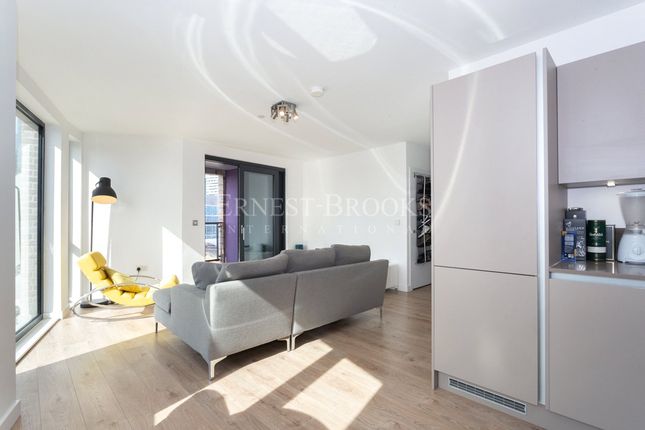 Flat to rent in Roosevelt Tower, Williamsburg Plaza, Canary Wharf