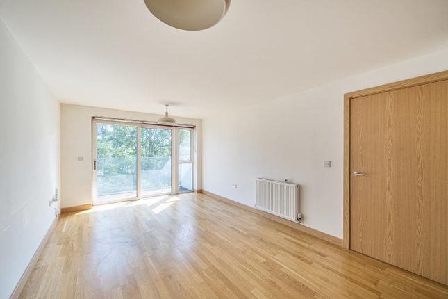 Flat 19 Pisces Court, Zodiac Close, Edgware photo 3