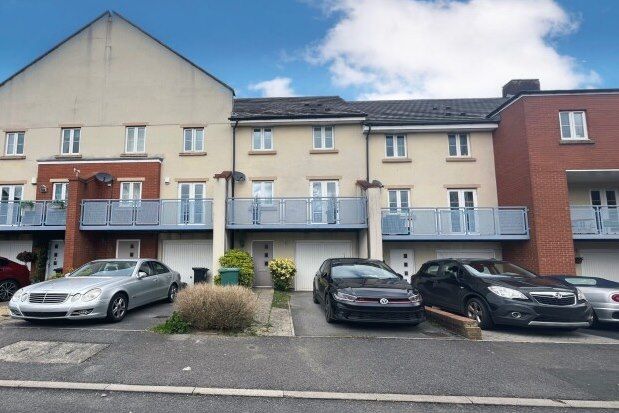 Town house to rent in Ridley Avenue, Bristol