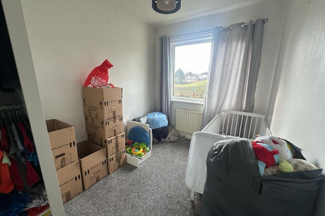 15, Broster Avenue, Keighley photo 5