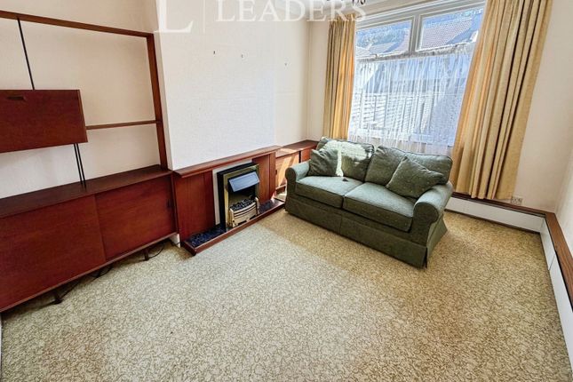31, Fernhurst Road, Hampshire photo 3