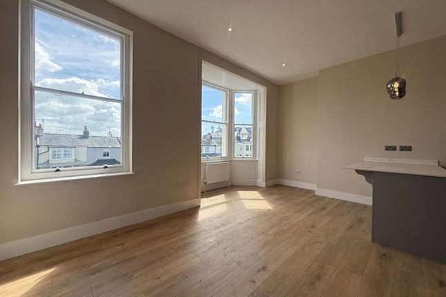 Flat 8 Salisbury House, The Steyne, Bognor Regis photo 4