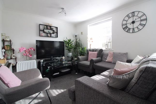 Maisonette for sale in The Ridings, Luton