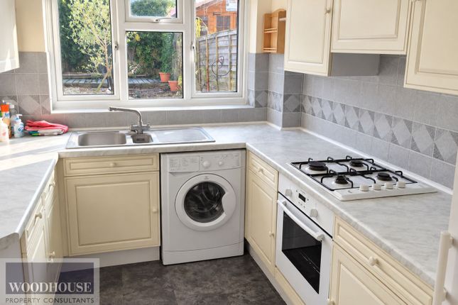 26, Great Plumtree, Harlow photo 3