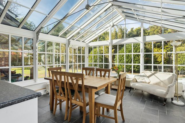 9, Watermans Way, Reading photo 2