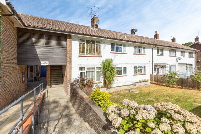 20, Dower Walk, Crawley photo 2